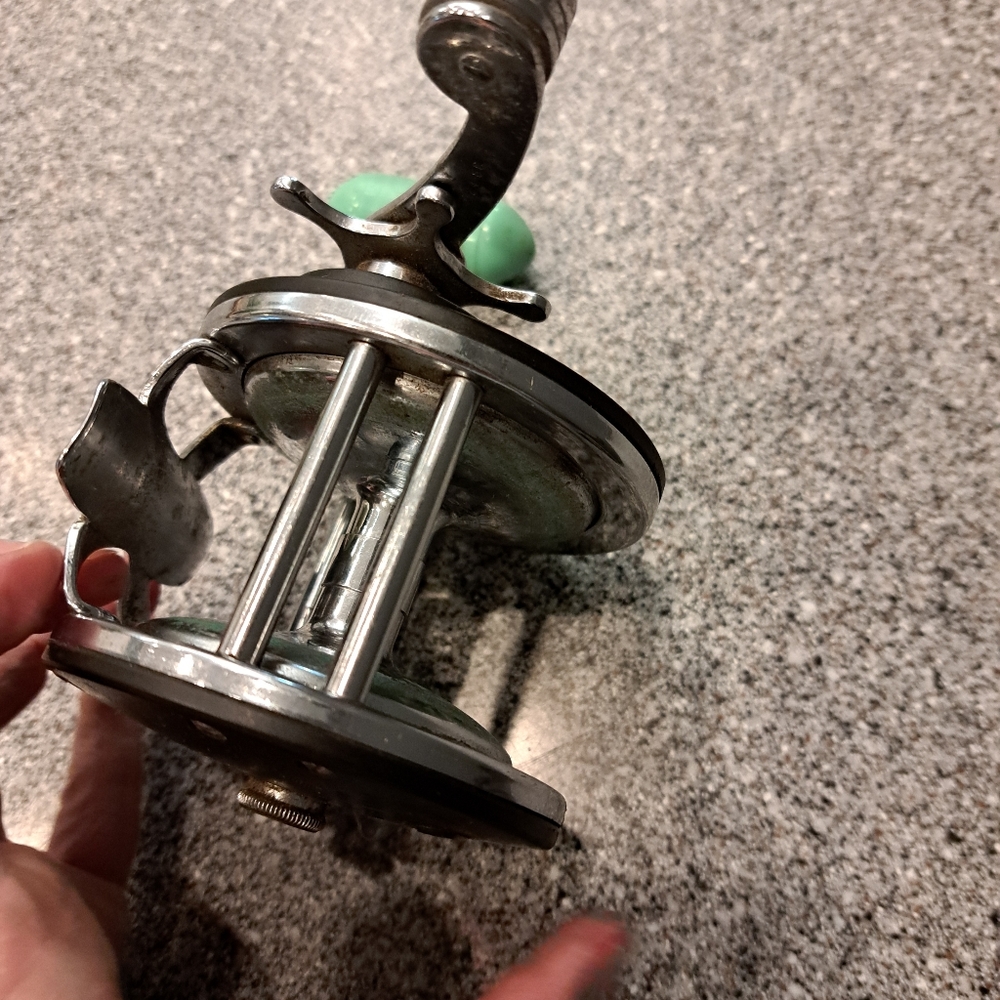 2 Antique Penn Long Beach 60 Reels, Circa 70-79 - Picture 15 of 16